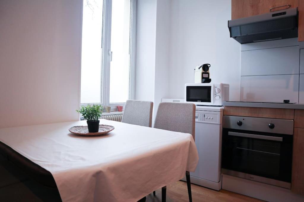 Appartement Entier, Proche Tram-Train Et Commodites, Parking Gratuit ミュルーズ エクステリア 写真